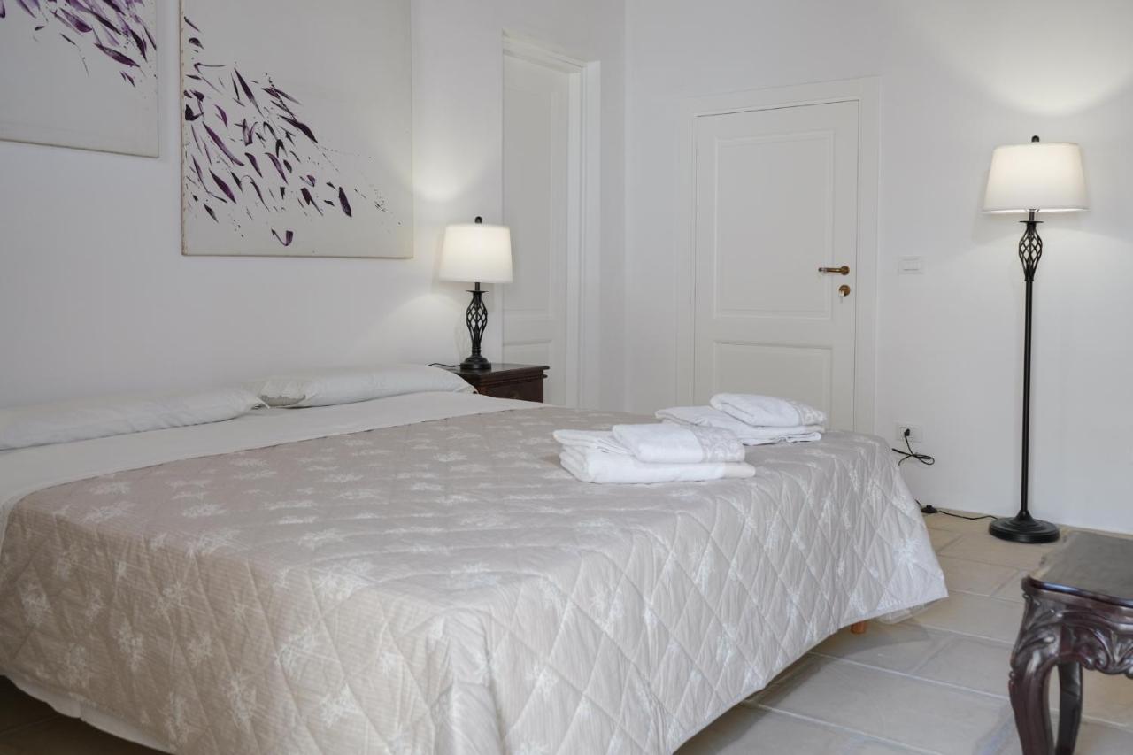 Palazzo Salvatori Hotel Soleto Eksteriør billede